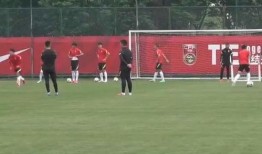 国足记者爆料新闻,揭秘国足备战内幕与备战策略